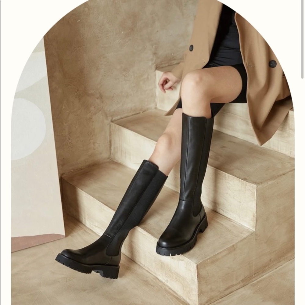 Looks like summer willow knee high leather Chelsea boots black